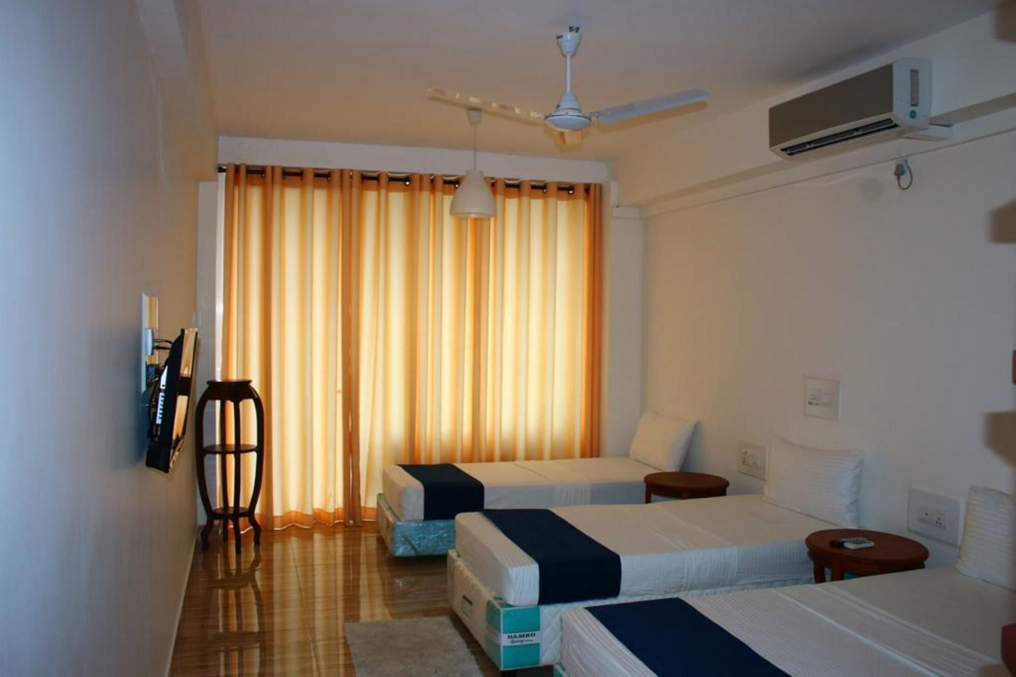 Sky View Grand Hotel Kandy Exterior foto