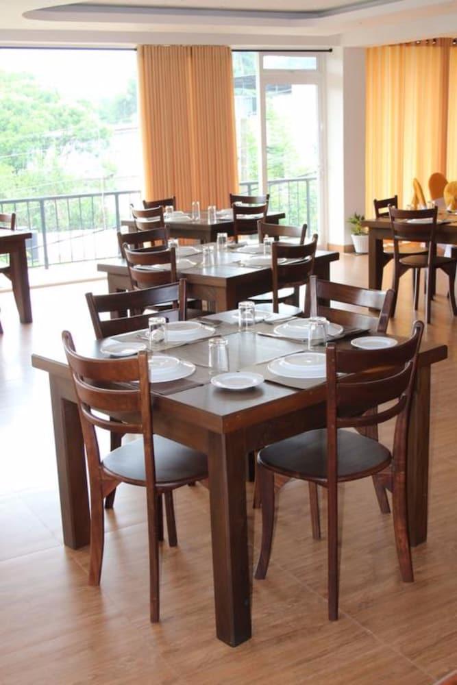 Sky View Grand Hotel Kandy Exterior foto