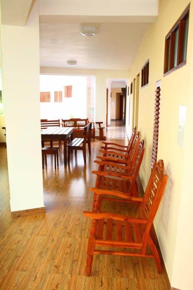 Sky View Grand Hotel Kandy Exterior foto