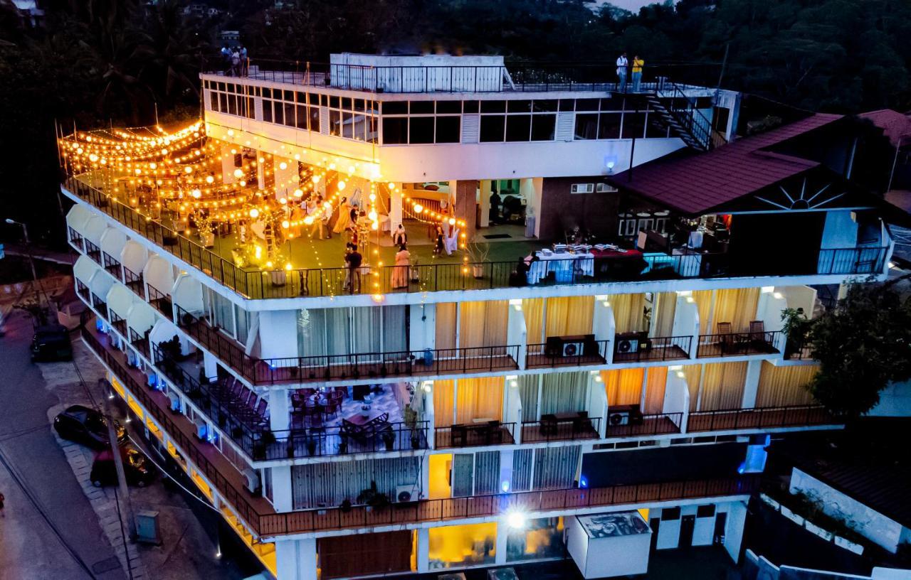 Sky View Grand Hotel Kandy Exterior foto