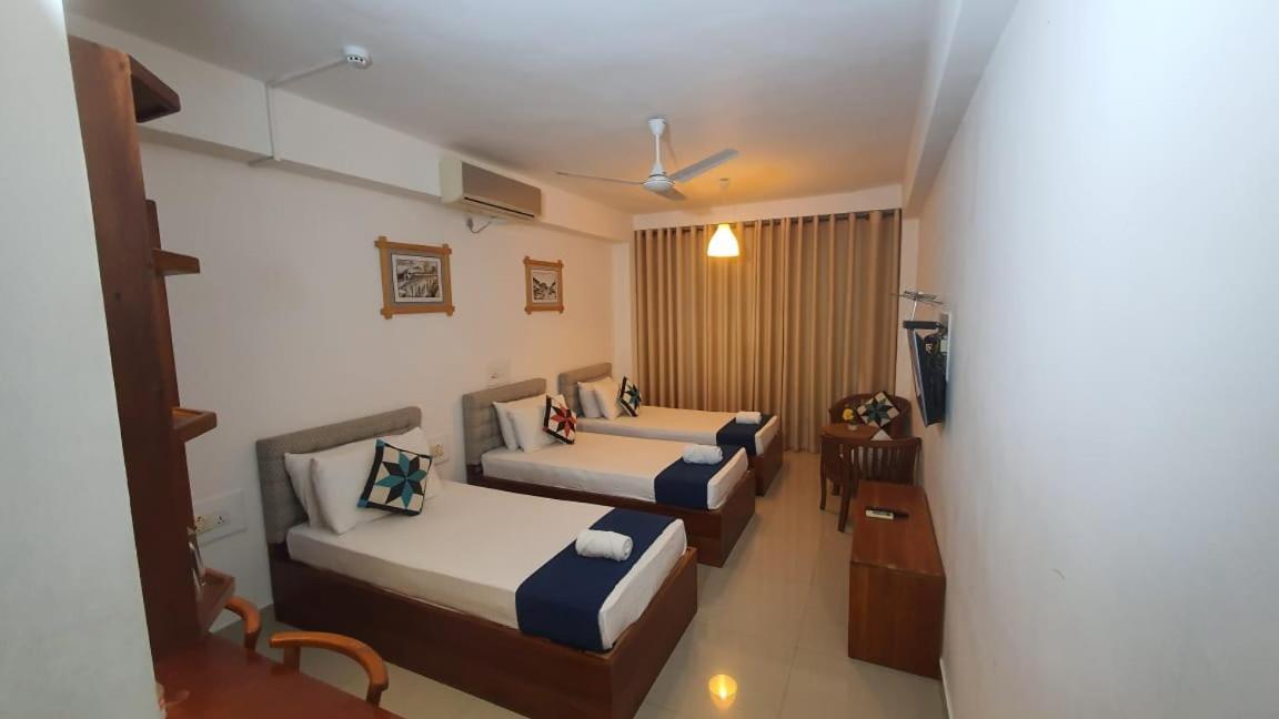 Sky View Grand Hotel Kandy Exterior foto